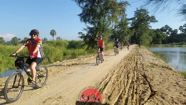 3 Days Hanoi Cycling To Red River Delta Experience