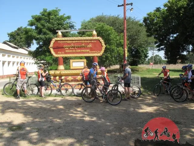 Angkor Wat Cycling Day Tour