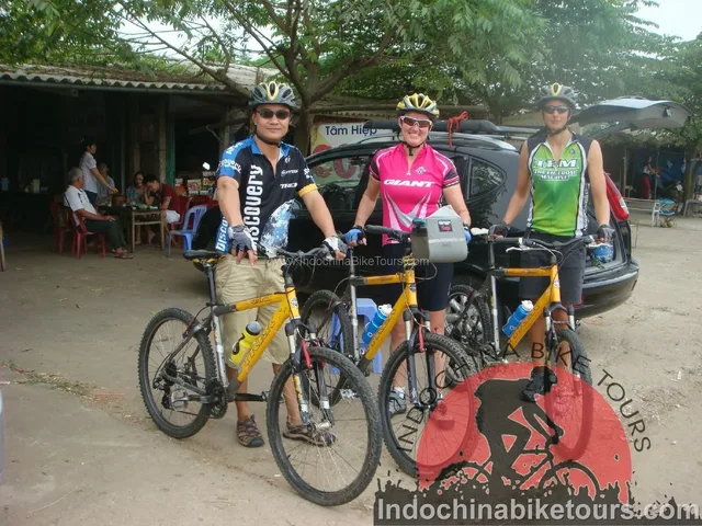 2 days Cycling Around Luang Prabang